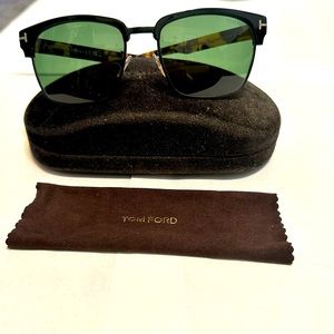 Tom Ford Sunglasses - Model River T367